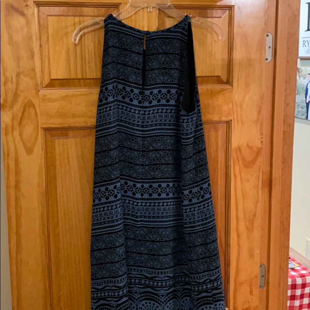 LOFT Patterned Shift Dress - Picture 5 of 5